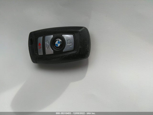 2016 BMW 3 Series, VIN: WBA8E1G59GNU12276