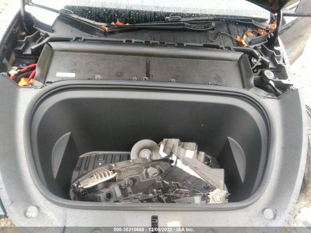Tesla Model Y Long Range 2022 7SAYGDEE1NF313371 Image 10