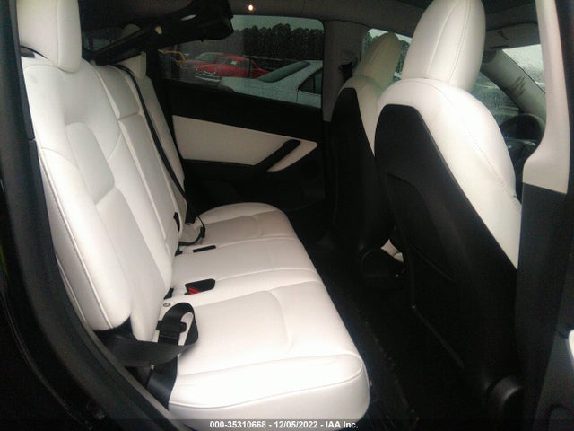 Tesla Model Y Long Range 2022 7SAYGDEE1NF313371 Image 8