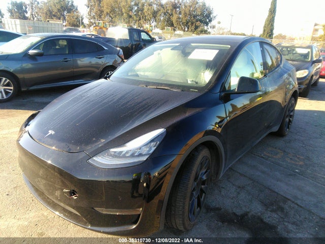 Tesla Model Y 2020 5YJYGDEEXLF056673 Image 2
