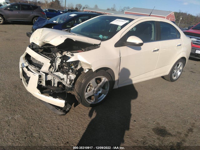 Chevrolet SONIC LTZ 2014 1G1JE5SB0E4105230 Image 2