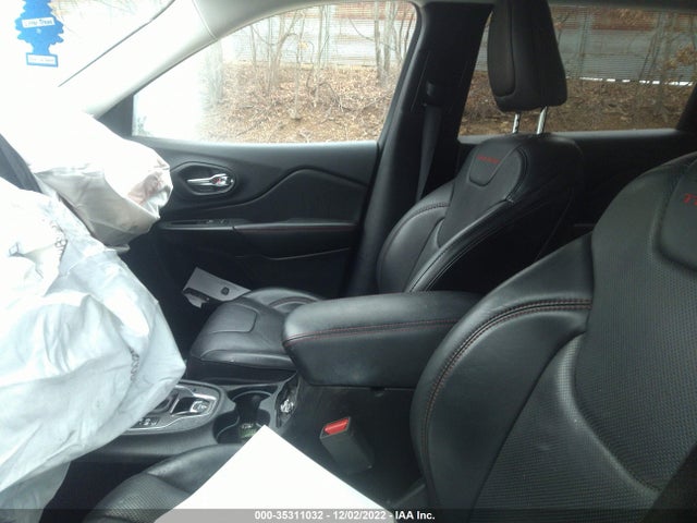 1C4PJMBN1KD116458 Jeep Cherokee Trailhawk Elite