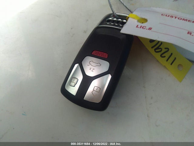 2022 Audi A5, VIN: WAUWAGF50NN002051