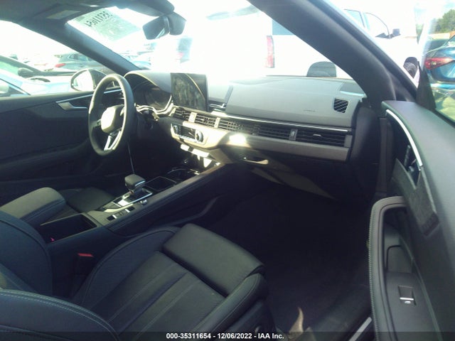 2022 Audi A5, VIN: WAUWAGF50NN002051