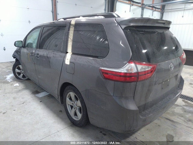 2017 Toyota Sienna, VIN: 5TDKZ3DC8HS872696