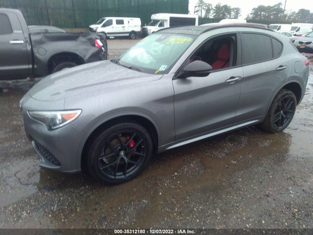 ZASPAKBN3M7D20028 Alfa Romeo STELVIO TI
