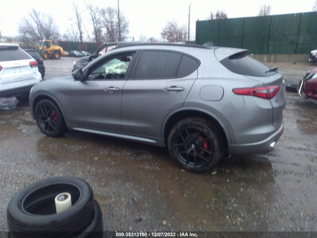 ZASPAKBN3M7D20028 Alfa Romeo STELVIO TI