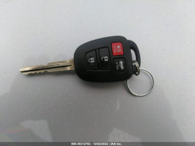 Toyota Corolla 2019 2T1BURHE2KC151318 Image 3
