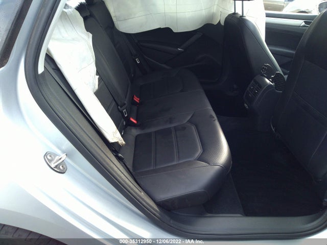 1VWLA7A35KC008573 Volkswagen Passat 2.0t Wolfsburg Edition