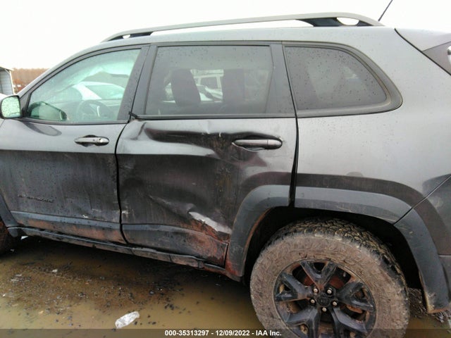 2015 Jeep Cherokee, VIN: 1C4PJMBS7FW696928