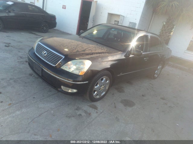 Lexus LS 430 2001 JTHBN30F010018742 Image 2