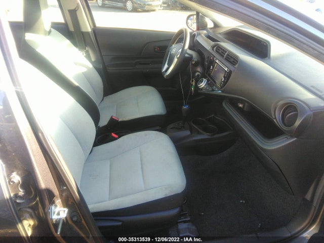 2015 Toyota Prius, VIN: JTDKDTB35F1579365