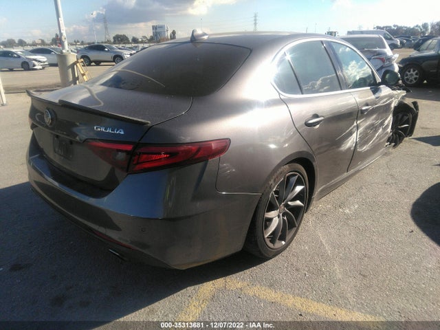 2017 Alfa Romeo Giulia, VIN: ZARFAEBN9H7551310