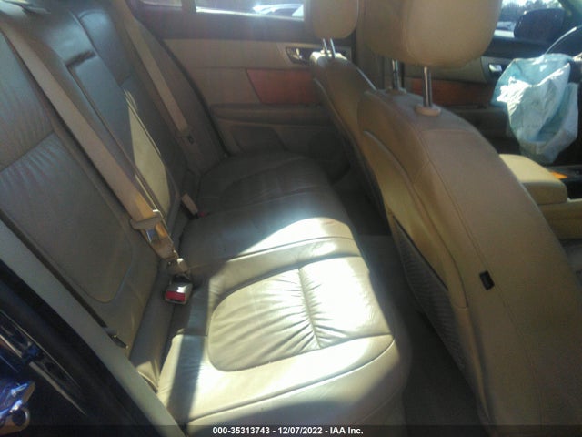 SAJWA0FA7AHR57091 Jaguar XF LUXURY