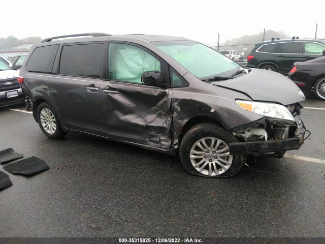 2016 Toyota Sienna, VIN: 5TDYK3DC7GS732894