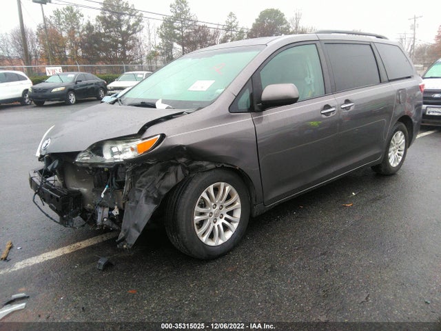 2016 Toyota Sienna, VIN: 5TDYK3DC7GS732894