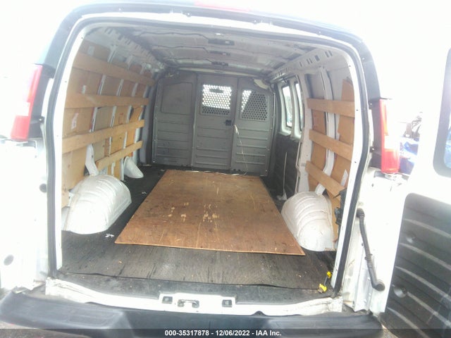 GMC SAVANA CARGO VAN 2017 1GTW7AFF5H1912278 Image 8