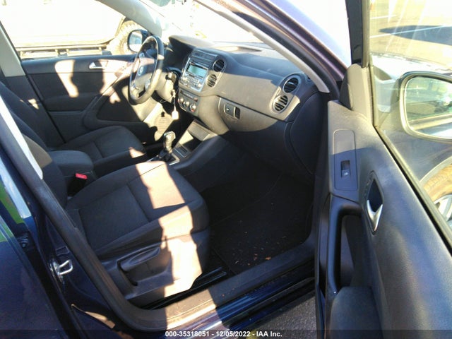 2014 VOLKSWAGEN TIGUAN S VIN: WVGAV3AX8EW613230