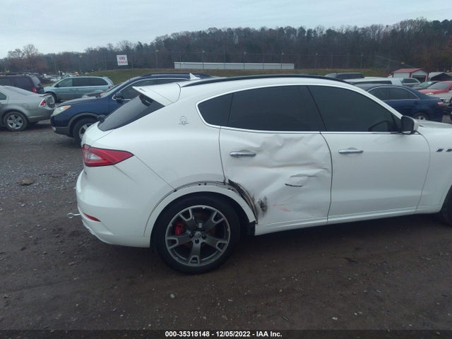 2017 Maserati Levante, VIN: ZN661XUS3HX226899