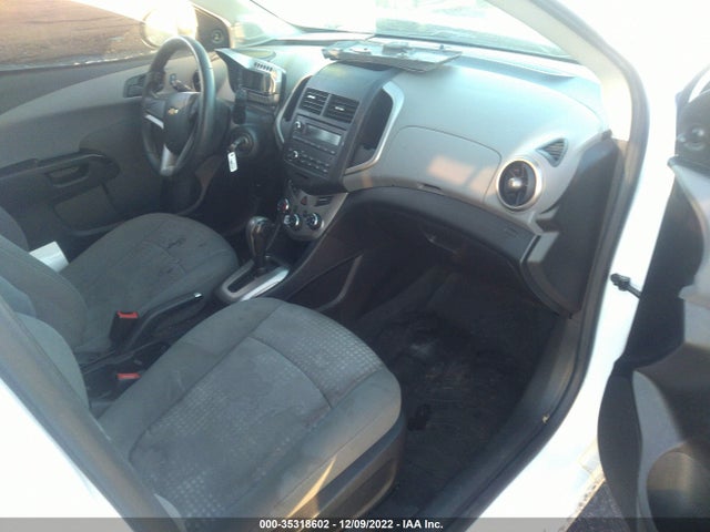 Chevrolet SONIC LS 2016 1G1JA6SH6G4171175 Image 6