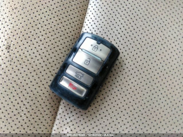 KNALN4D79G5221166 KIA Cadenza Premium