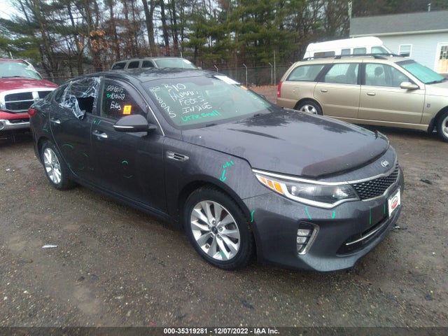 2018 Kia Optima, VIN: 5XXGT4L31JG218824