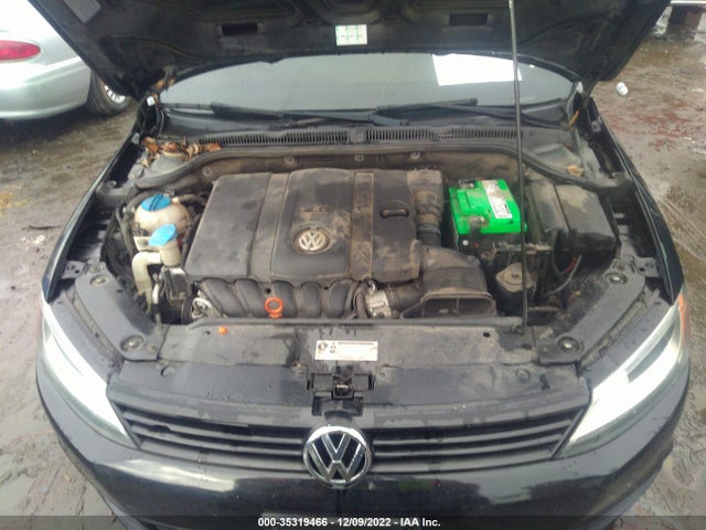 3VWDX7AJXCM310734 Volkswagen Jetta Sedan Se W