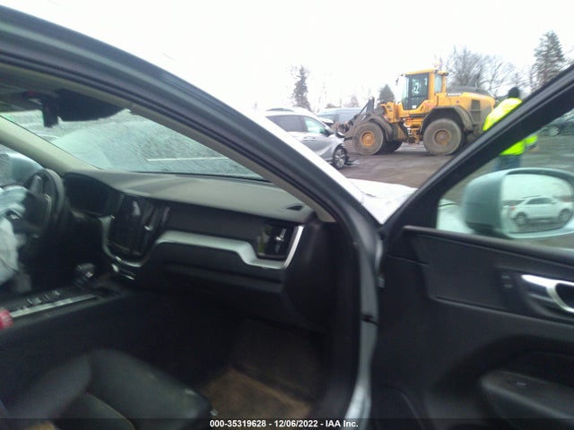 2018 Volvo XC60, VIN: YV4A22RK1J1005473