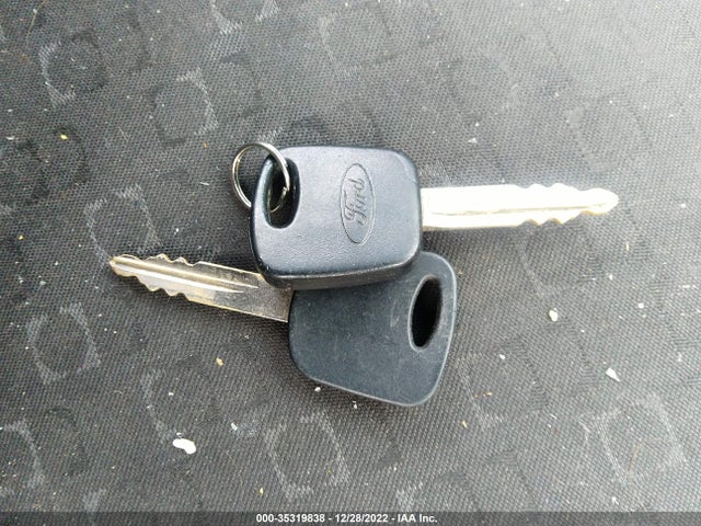 2004 FORD FOCUS ZX3 VIN: 3FAFP31Z84R110066