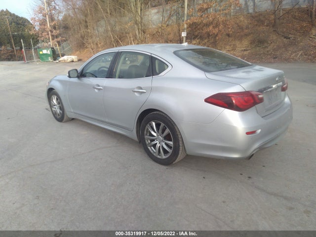 2017 Infiniti Q70, VIN: JN1BY1AP7HM740445