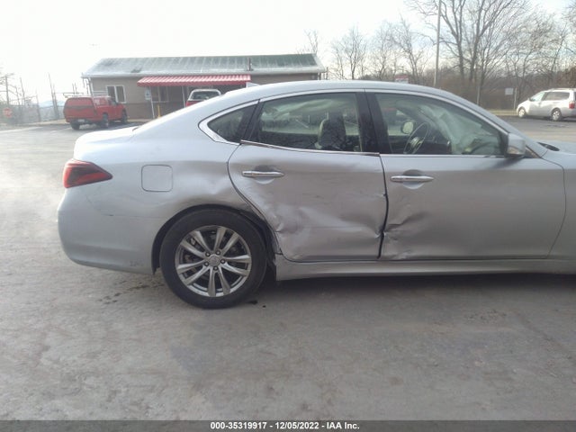 2017 Infiniti Q70, VIN: JN1BY1AP7HM740445