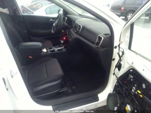 2017 Kia Sportage, VIN: KNDPMCAC1H7143930