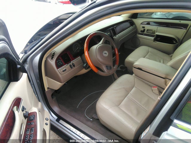 Lincoln Town Car Ultimate 2004 1LNHM83W94Y648378 Image 10