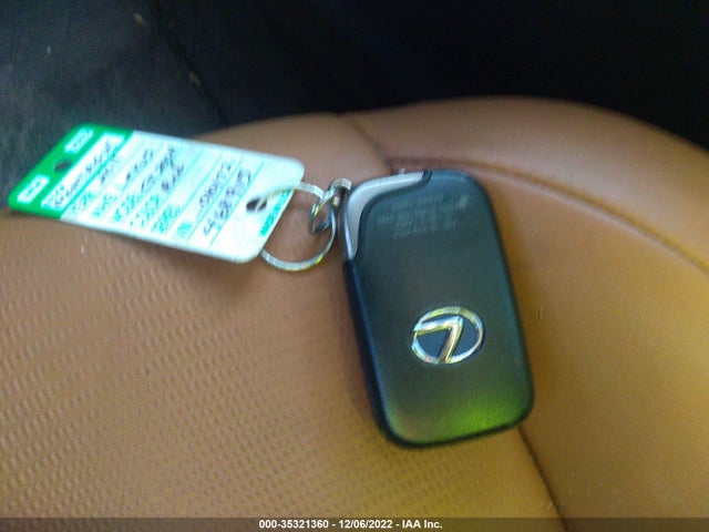 Lexus CT 200H 2011 JTHKD5BH7B2010172 Image 3