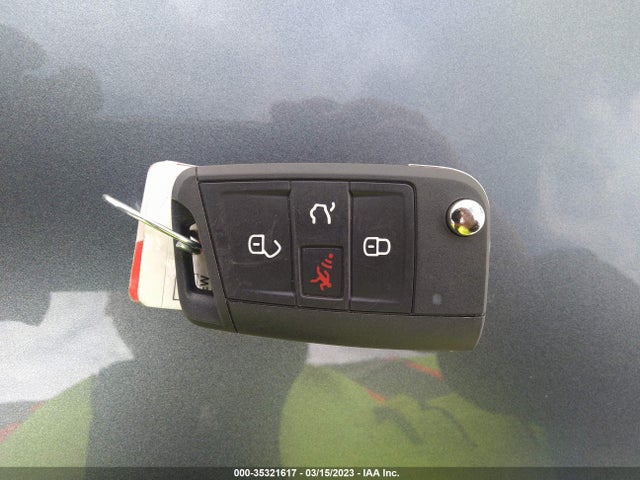 2022 Volkswagen Jetta, VIN: 3VWBM7BU1NM003173