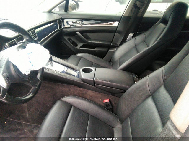 2016 Porsche Panamera, VIN: WP0AA2A79GL000998