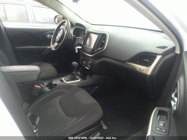 2017 Jeep Cherokee, VIN: 1C4PJMCB5HD224255