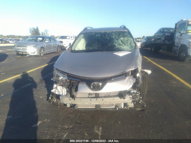 2018 Toyota RAV4, VIN: 2T3YFREV4JW455568