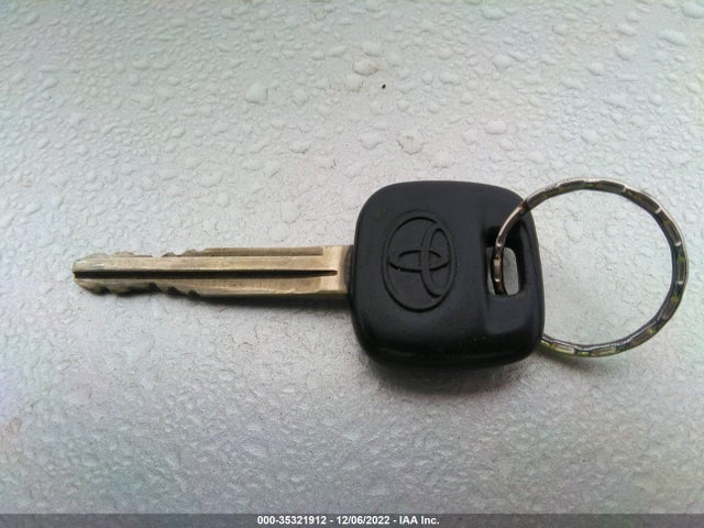 2003 TOYOTA COROLLA CE/LE VIN: JTDBR32E832007392