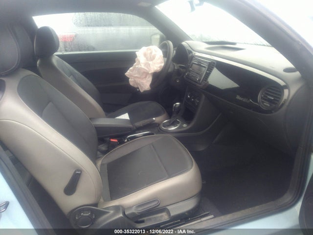 3VWF17AT9FM619823 Volkswagen Beetle Coupe 1.8t Fleet Edition