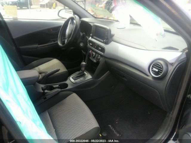 KM8K12AAXJU110519 Hyundai Kona Se
