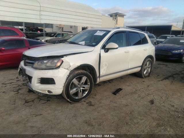 Volkswagen Touareg Lux 2011 WVGFK9BP3BD007065 Image 2