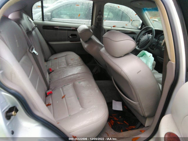 Lincoln Town Car Executive 2001 1LNHM81W21Y704465 Image 9