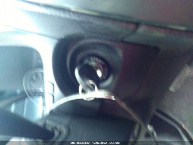 KNDJJ741795023174 KIA Borrego Ex