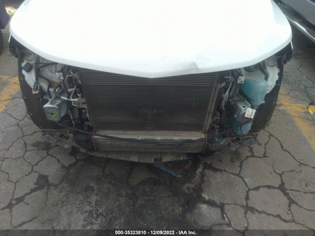 Chevrolet EQUINOX LT 2018 2GNAXSEV2J6262070 Image 6