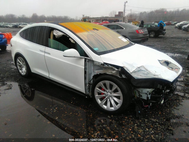 2016 Tesla Model X, VIN: 5YJXCBE43GF015410