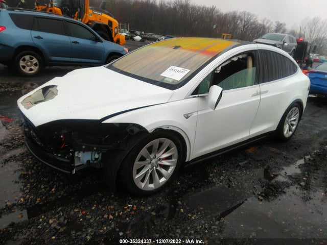 2016 Tesla Model X, VIN: 5YJXCBE43GF015410