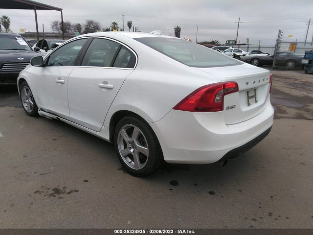 Volvo S60 T5 2012 YV1622FS9C2145937 Image 4