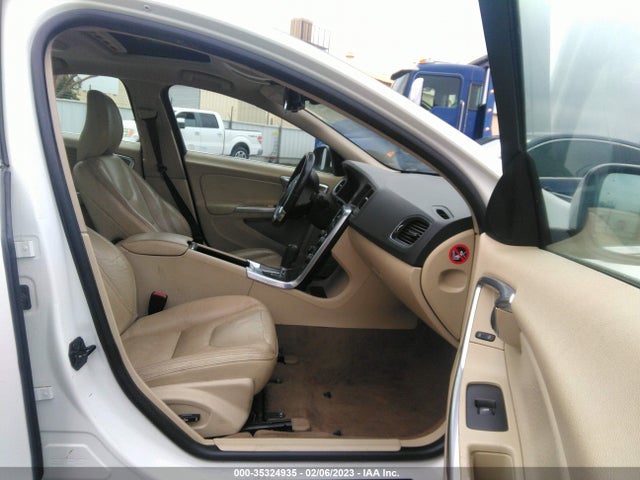Volvo S60 T5 2012 YV1622FS9C2145937 Image 6