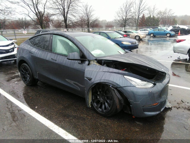 2023 Tesla Model Y, VIN: 7SAYGDEE5PA025935